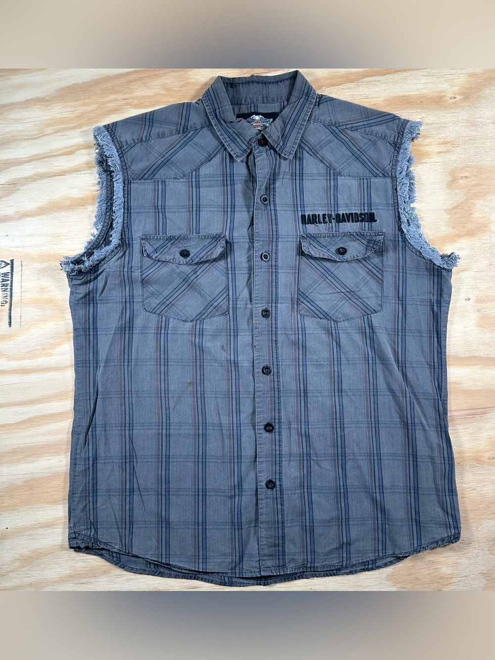 Harley-Davidson Gray Plaid Sleeveless Button-Down Shirt